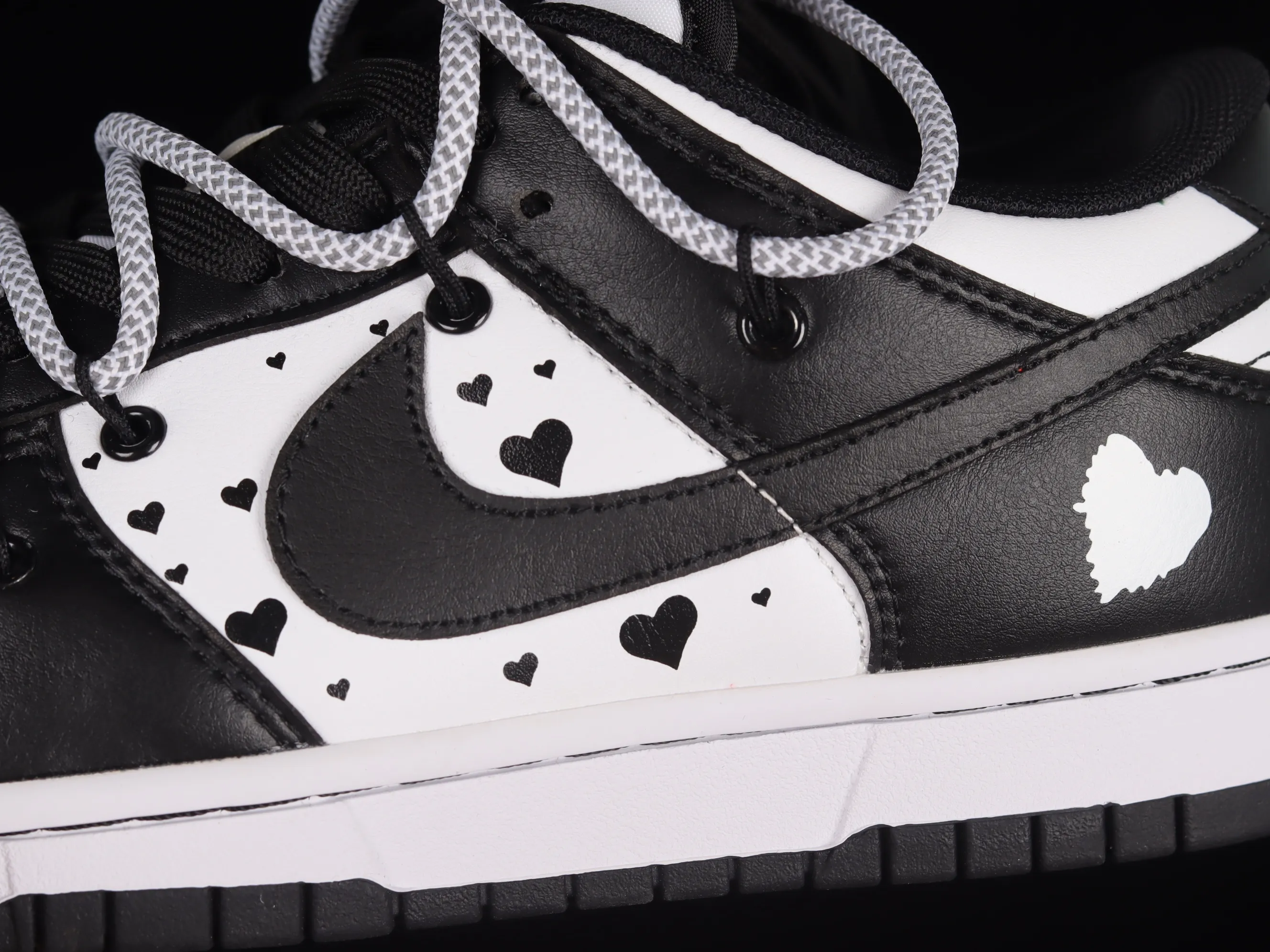 All Categories Nk SB Dunk Series Nk SB Dunk Low Low-top Sneakers Nk Dunk Low Black and White Red Panda Valentine's Day Customized Deconstructed Strap Casual Sneakers DD1503-106
